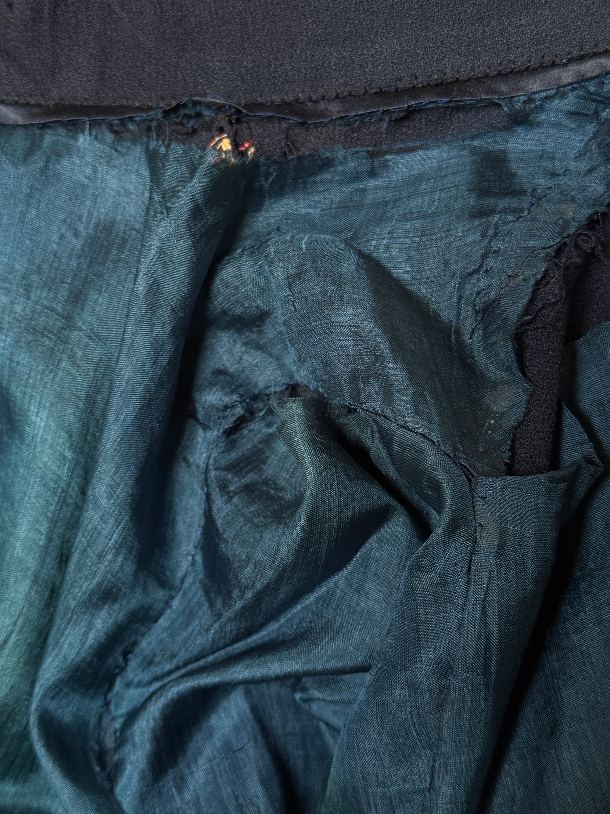 Vintage 1950’s Rayon Horseshoe Cheongsam Dress