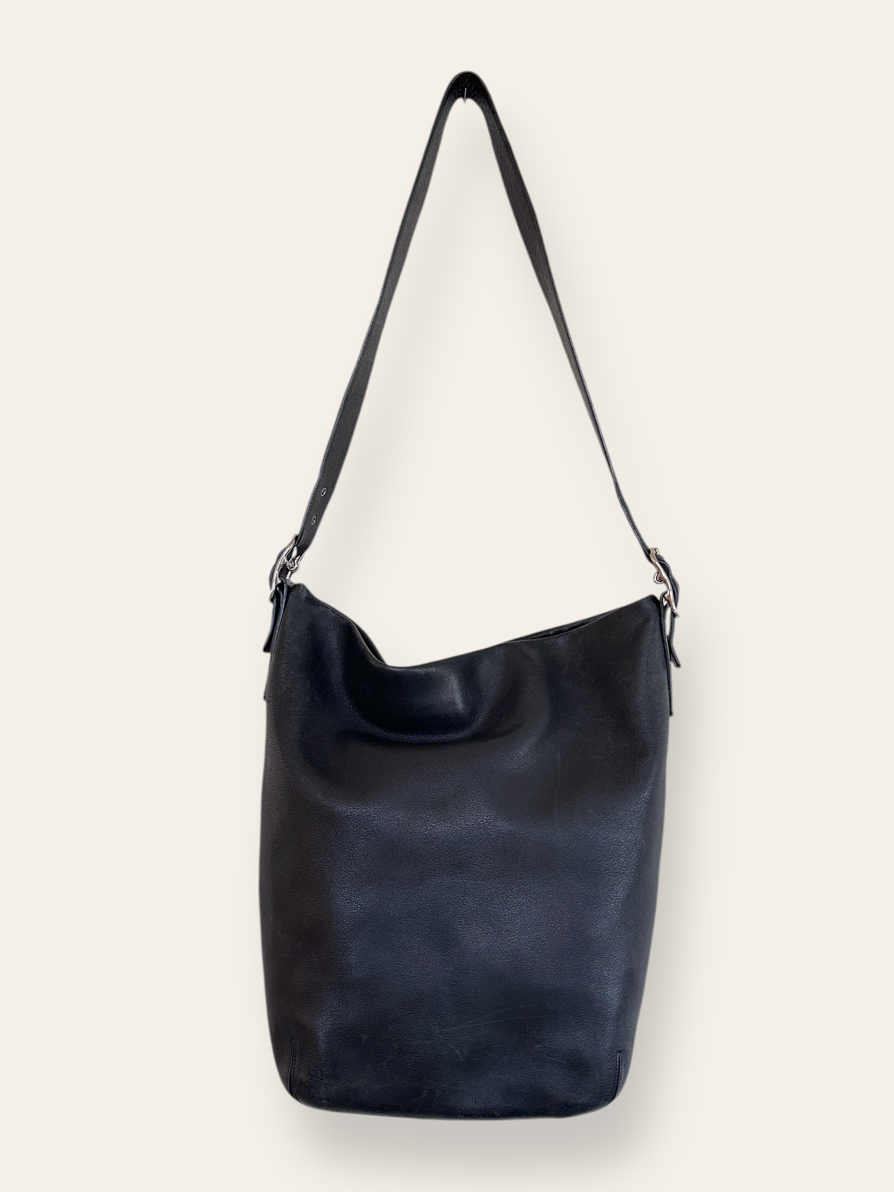 Early 2000's Coach 9151 XL Bucket Black Legacy Bag – Afterlife