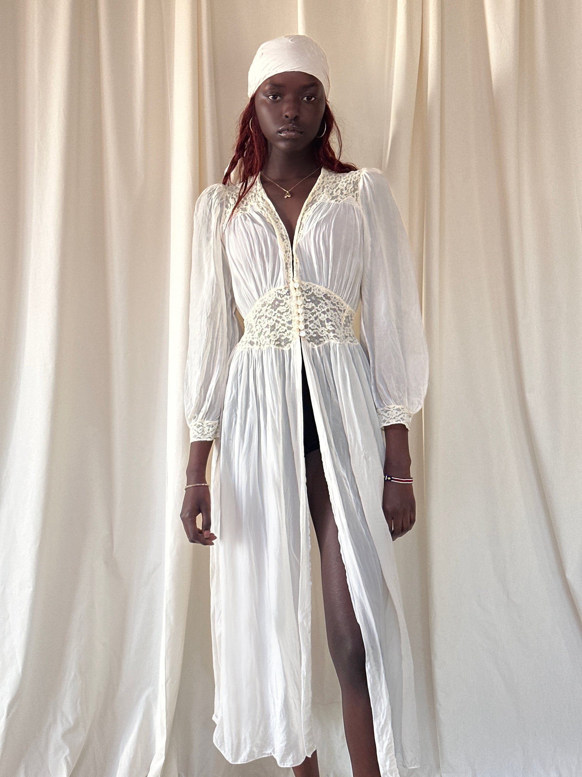 Vintage 1940’s Creme Lace Open Night Robe