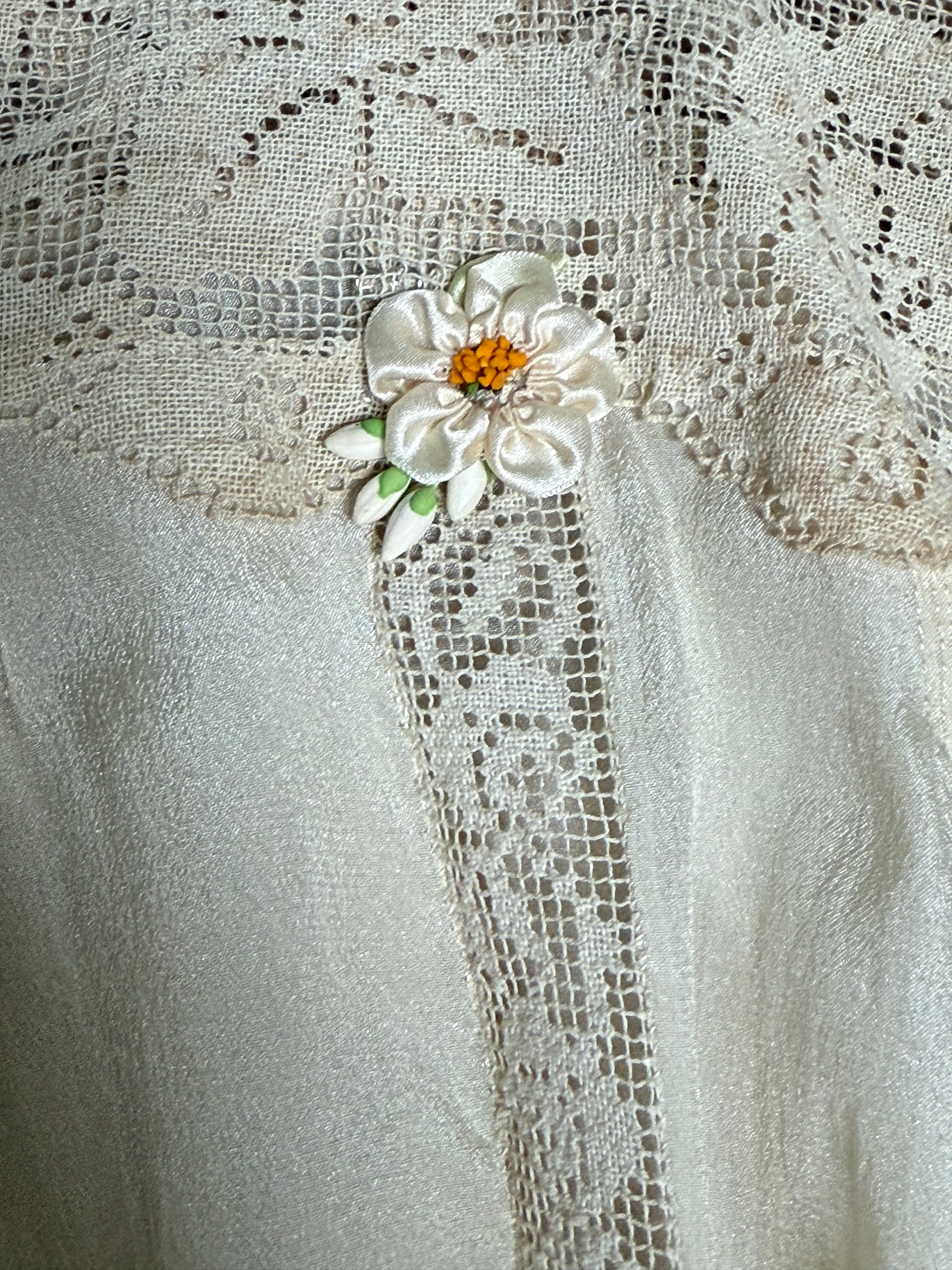 Vintage 1920’s Deadstock Cream Lace & Silk Step In Slip Dress