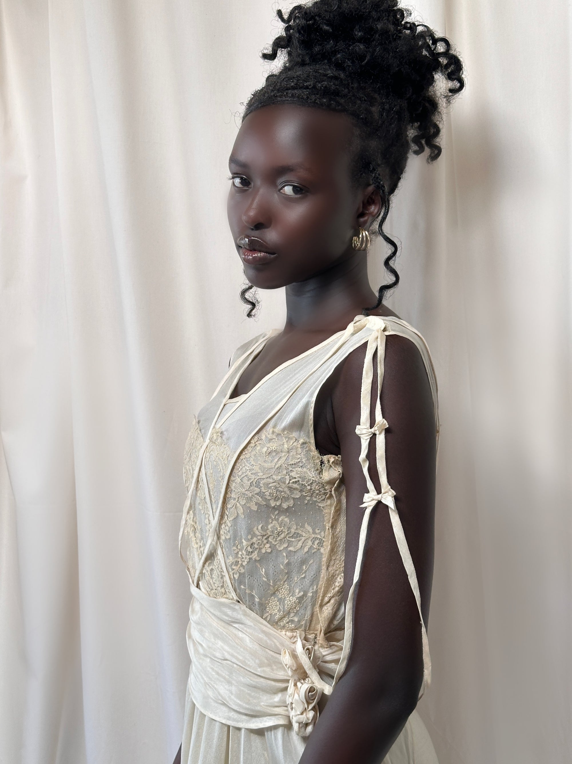 Vintage 1920’s Ecru Chantilly Lace Silk Dress