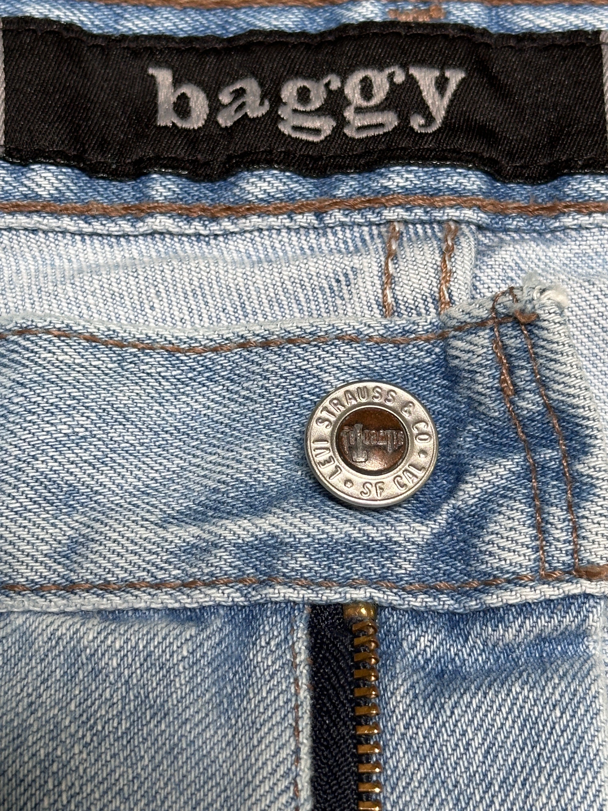 Vintage 1990’s Levi’s Silvertab Baggy Denim W:36