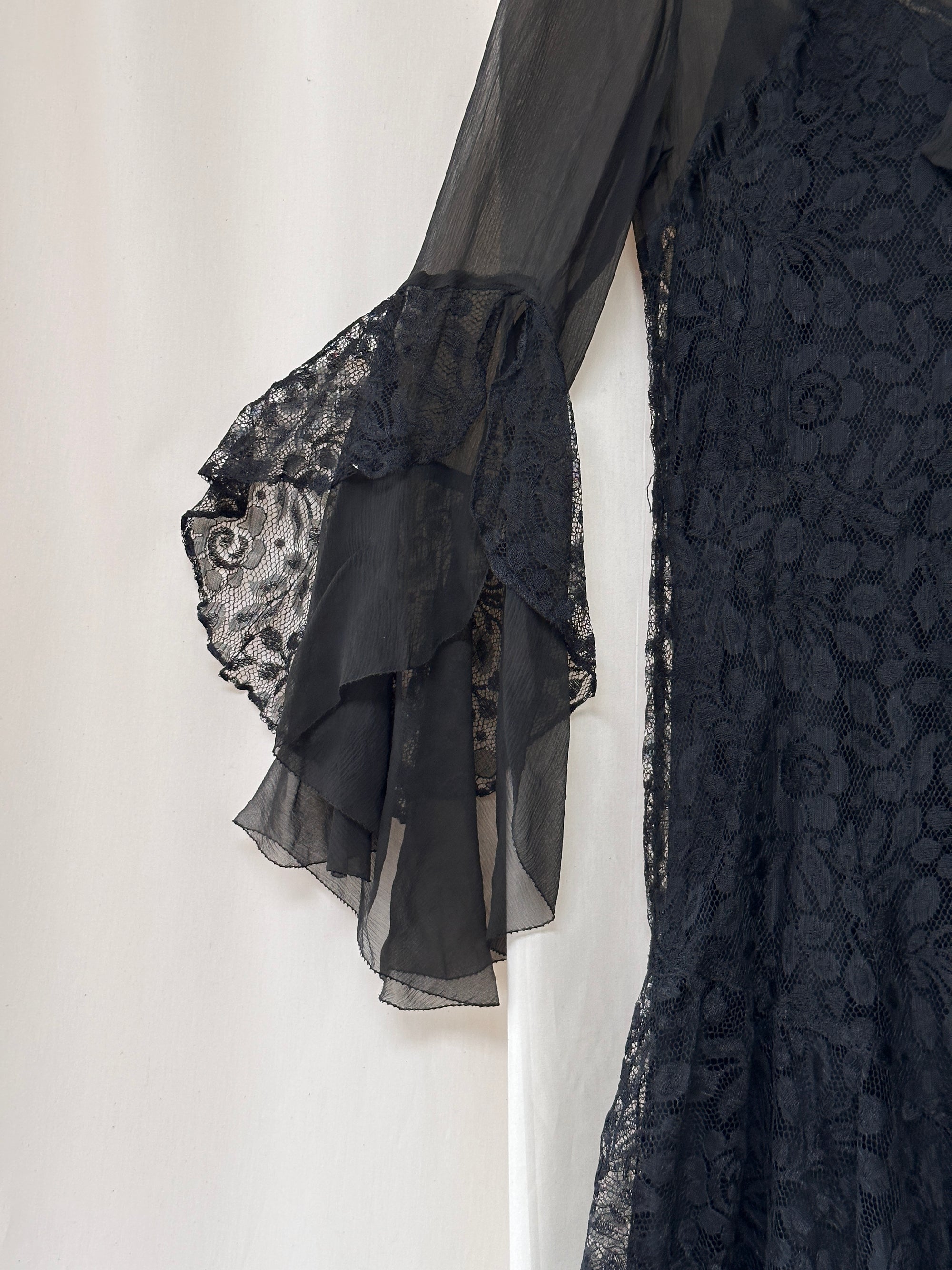 Vintage 1920’s Sheer Chiffon & Lave Layered Flapper Dress