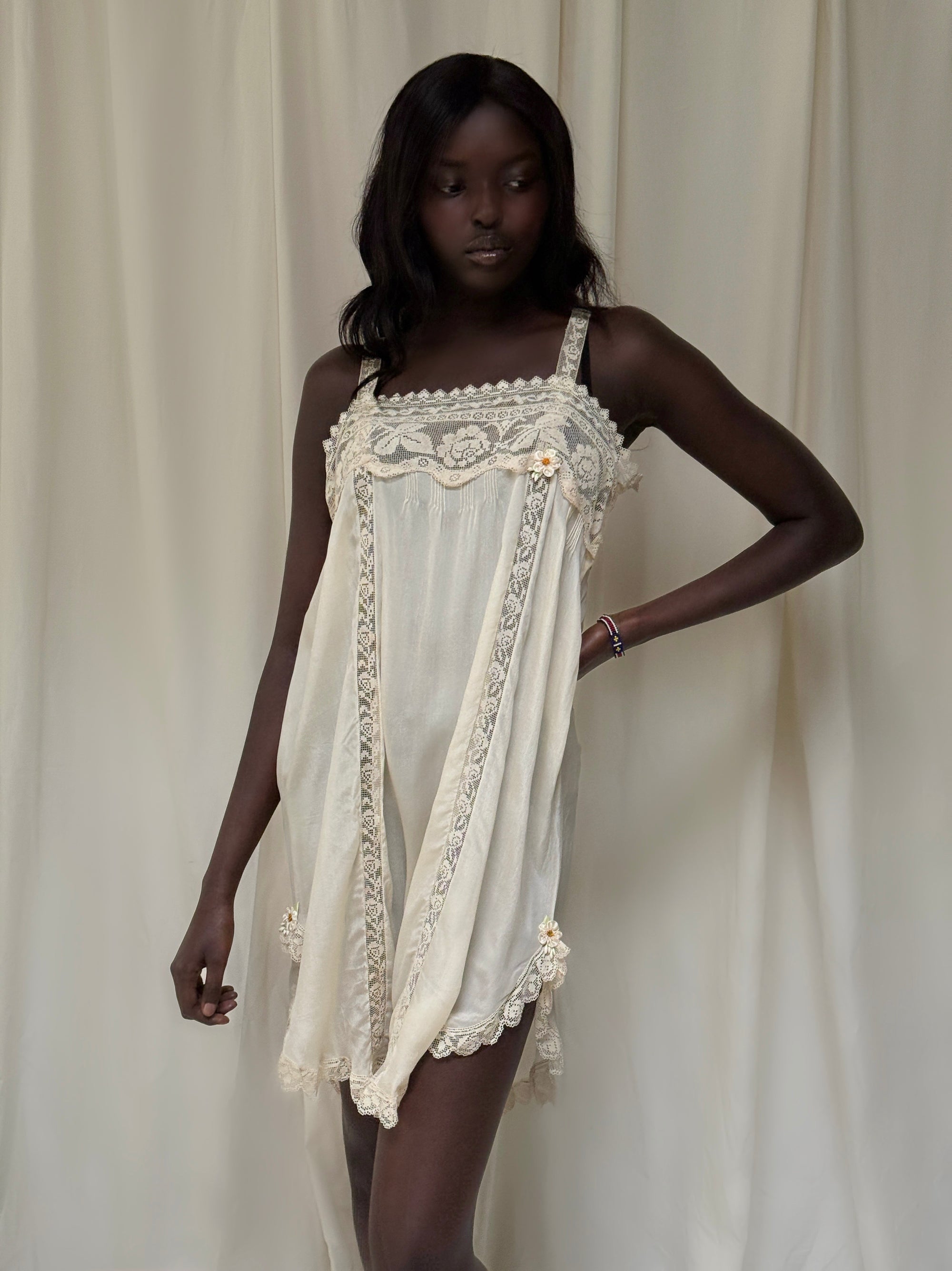 Vintage 1920’s Deadstock Cream Lace & Silk Step In Slip Dress