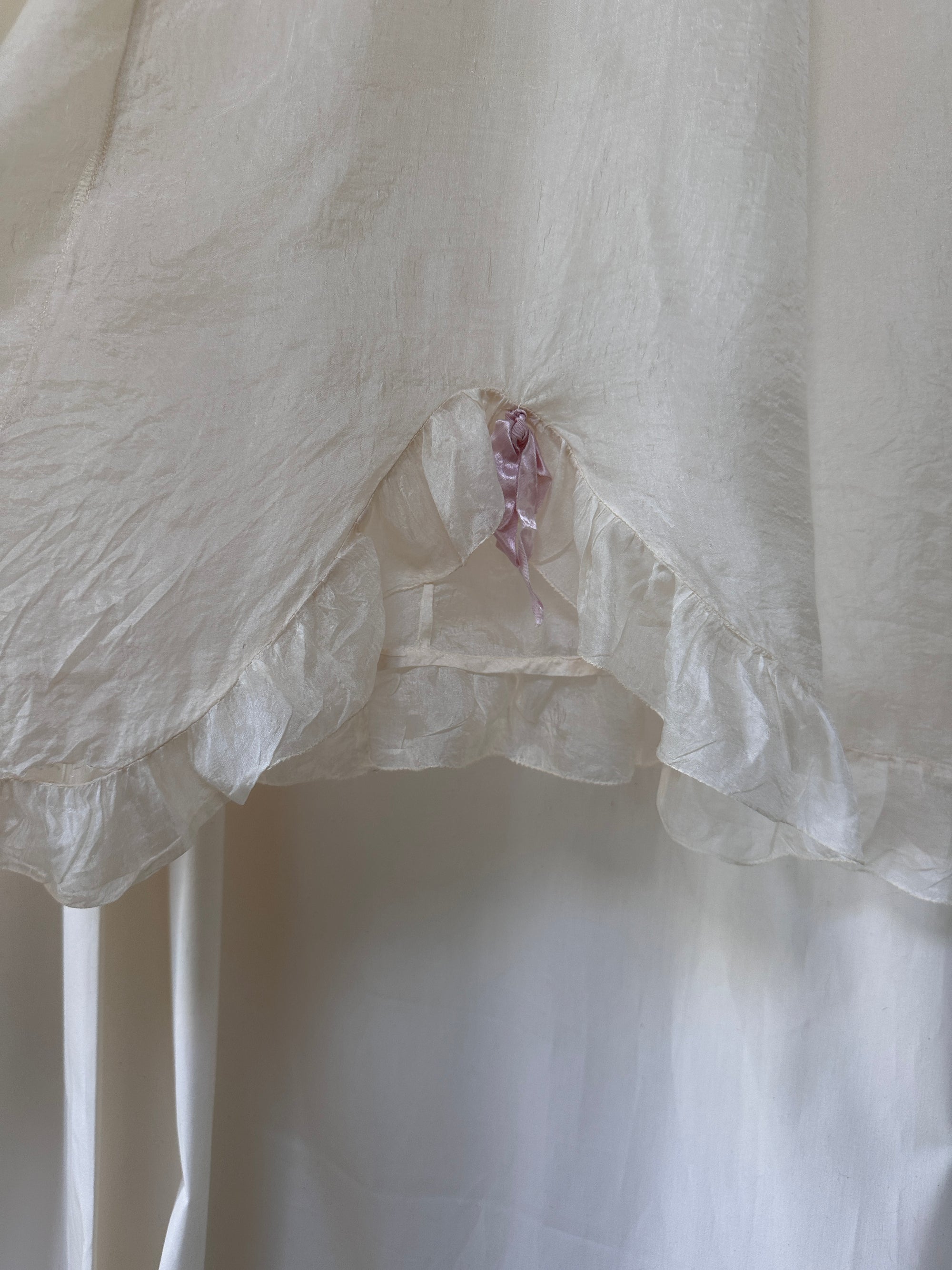 Vintage 1940’s Delicate Silk Crème Dress