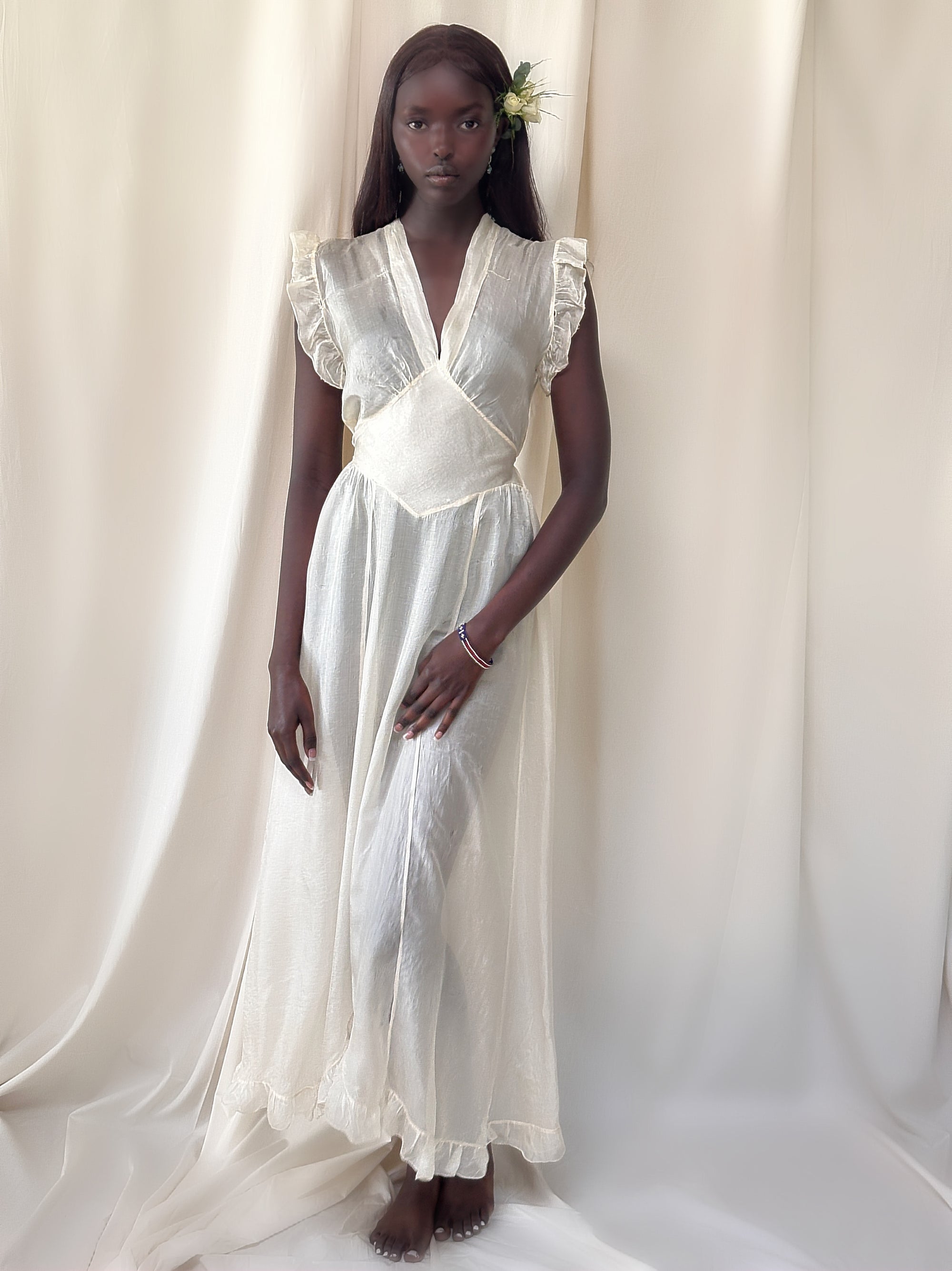 Vintage 1940’s Delicate Silk Crème Dress