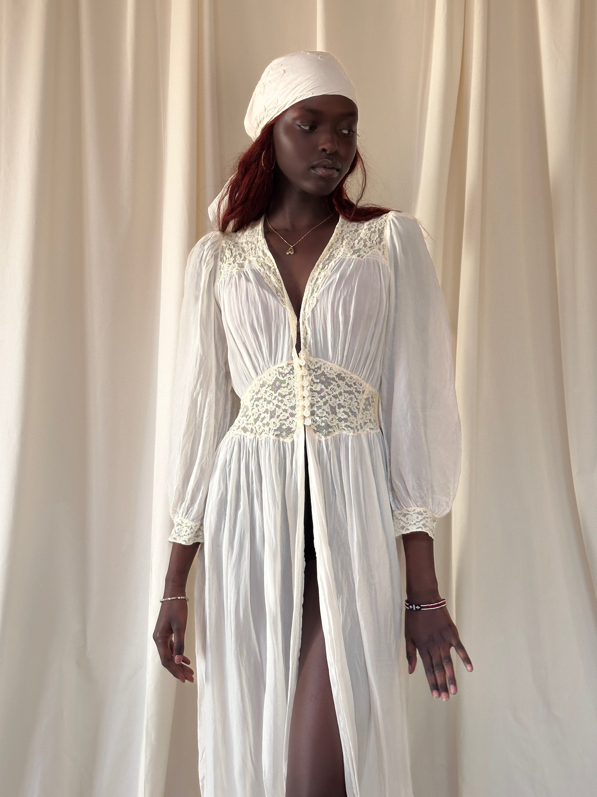 Vintage 1940’s Creme Lace Open Night Robe