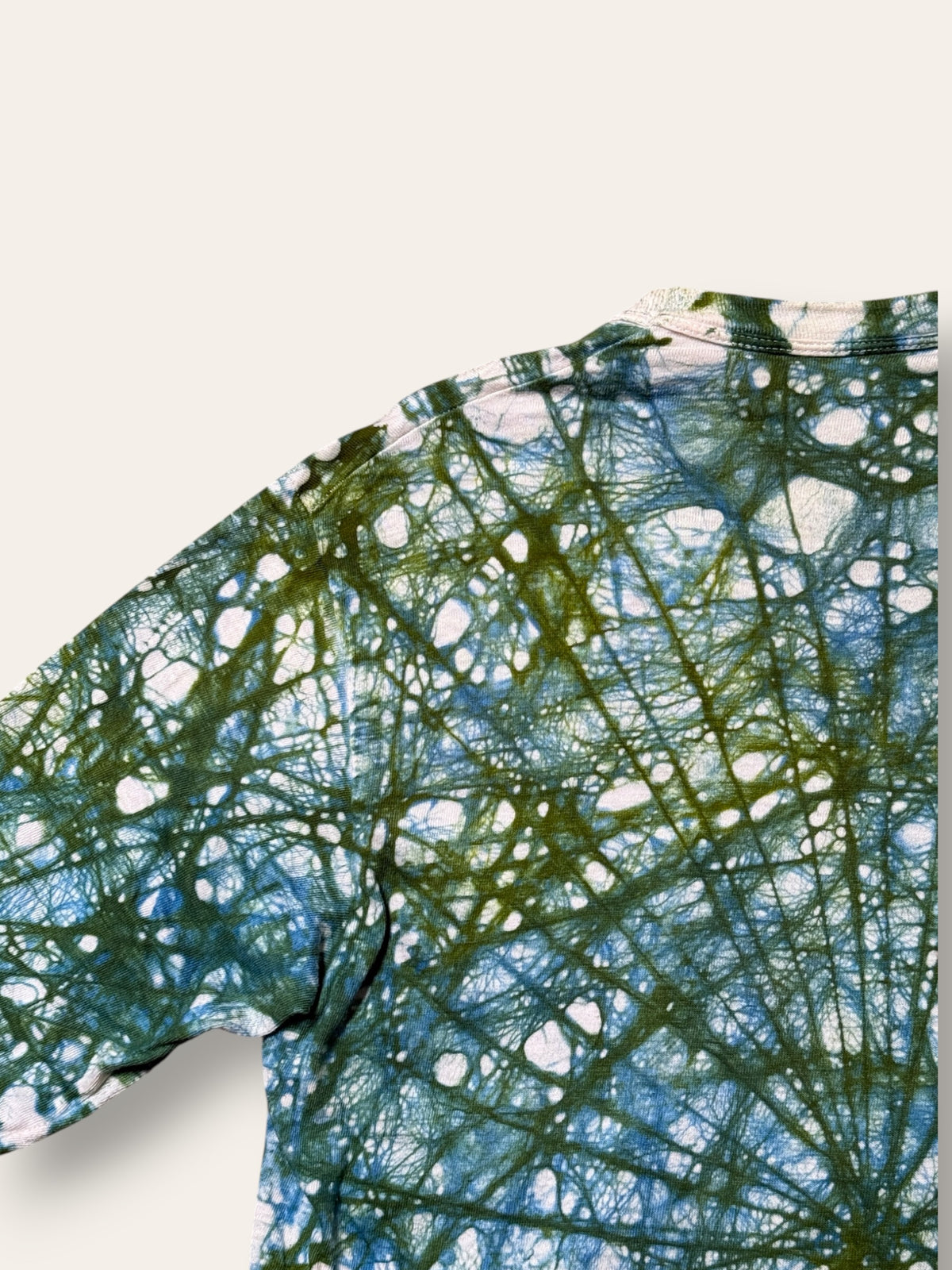 Vintage 1960s Hand-Dyed Folk Web Veining Tie-Dye Long Sleeve Shirt in Moss | Hanes Loopwheel 100% Cotton Shirt