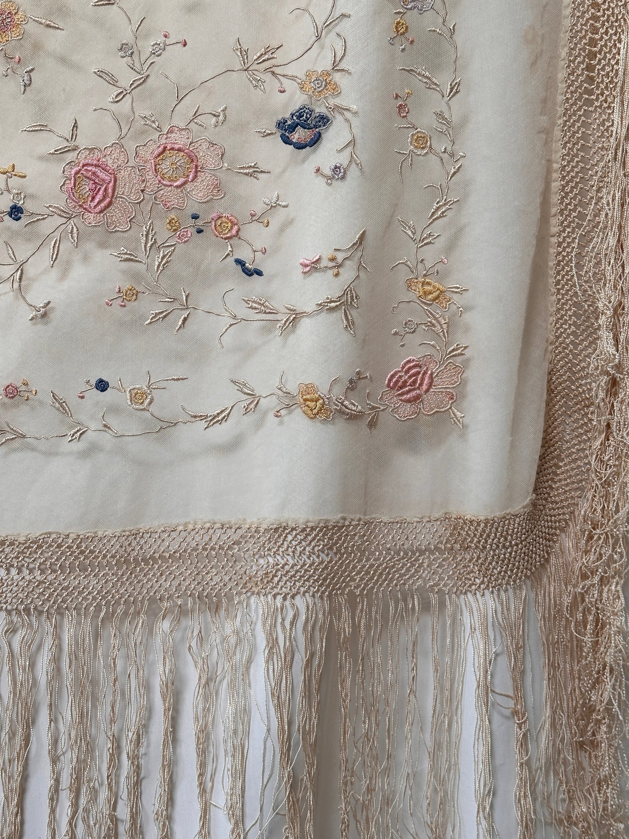 Vintage 1920’s Mesh Silk Embroidered Piano Shawl