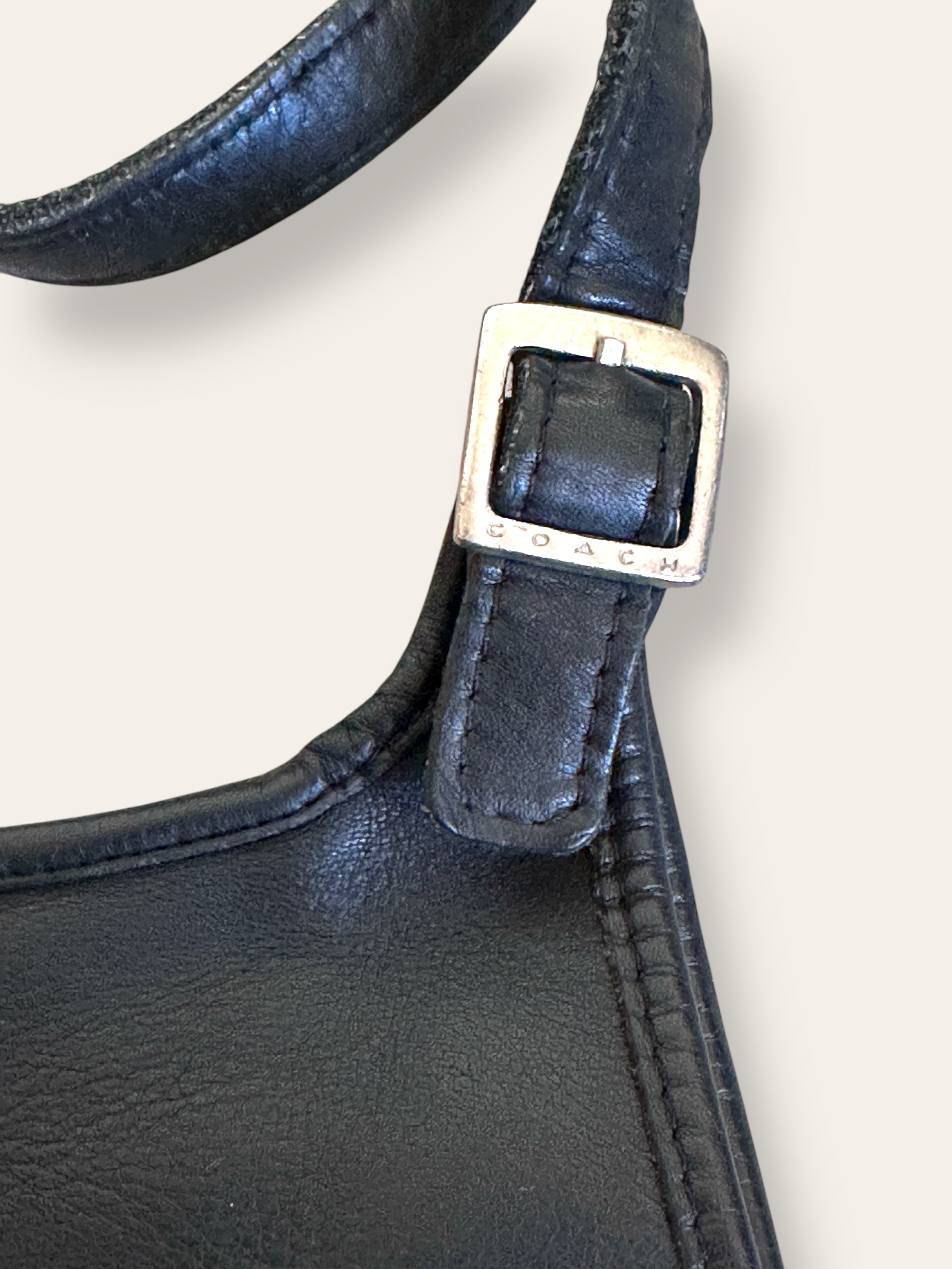 Vintage 1990's Coach 9134 Hippie Flap Black Bag – Afterlife