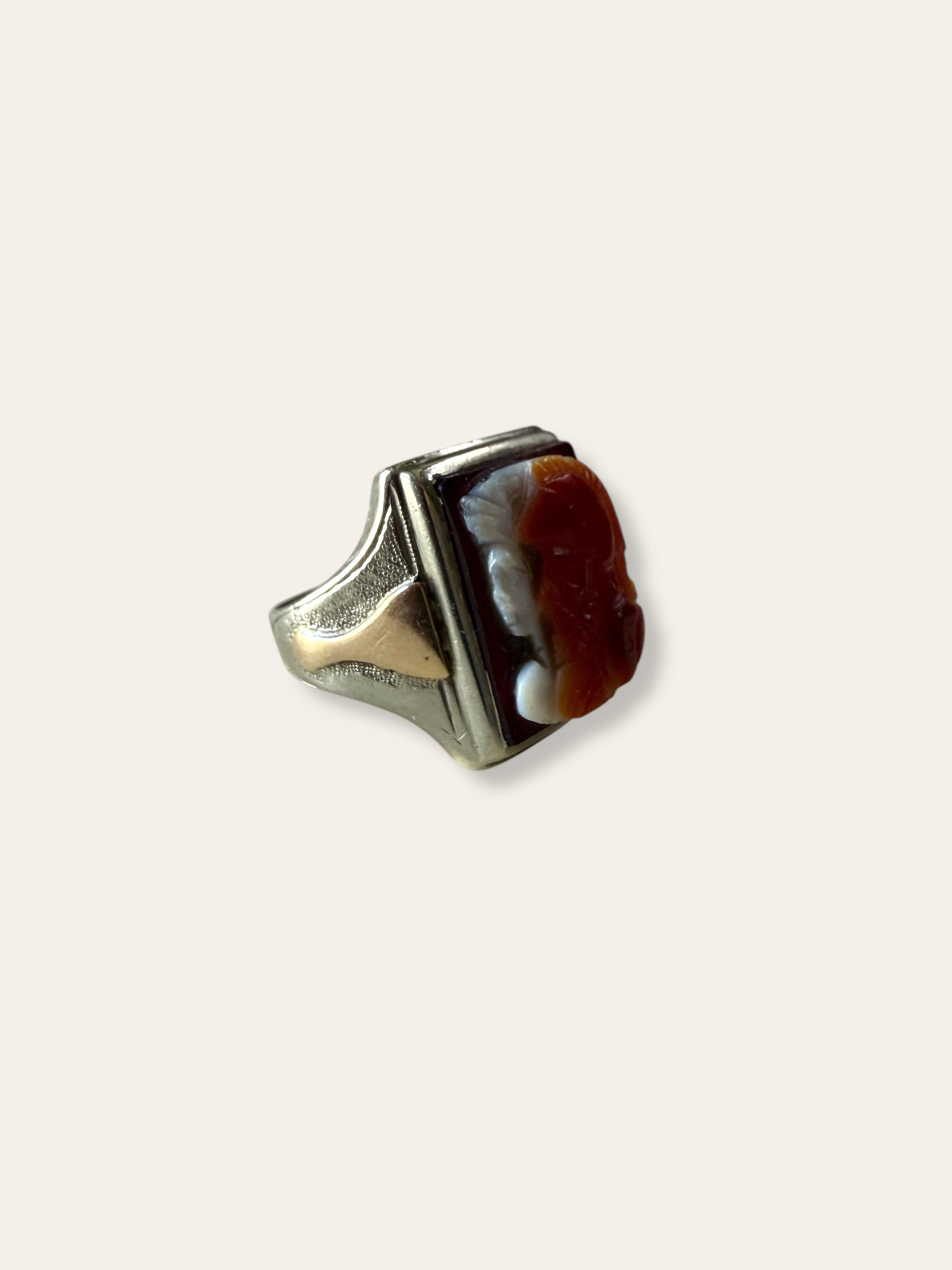 Vintage 1940’s Roman Soldier Cameo 10k Two Tone Gold Ring Size 7.75