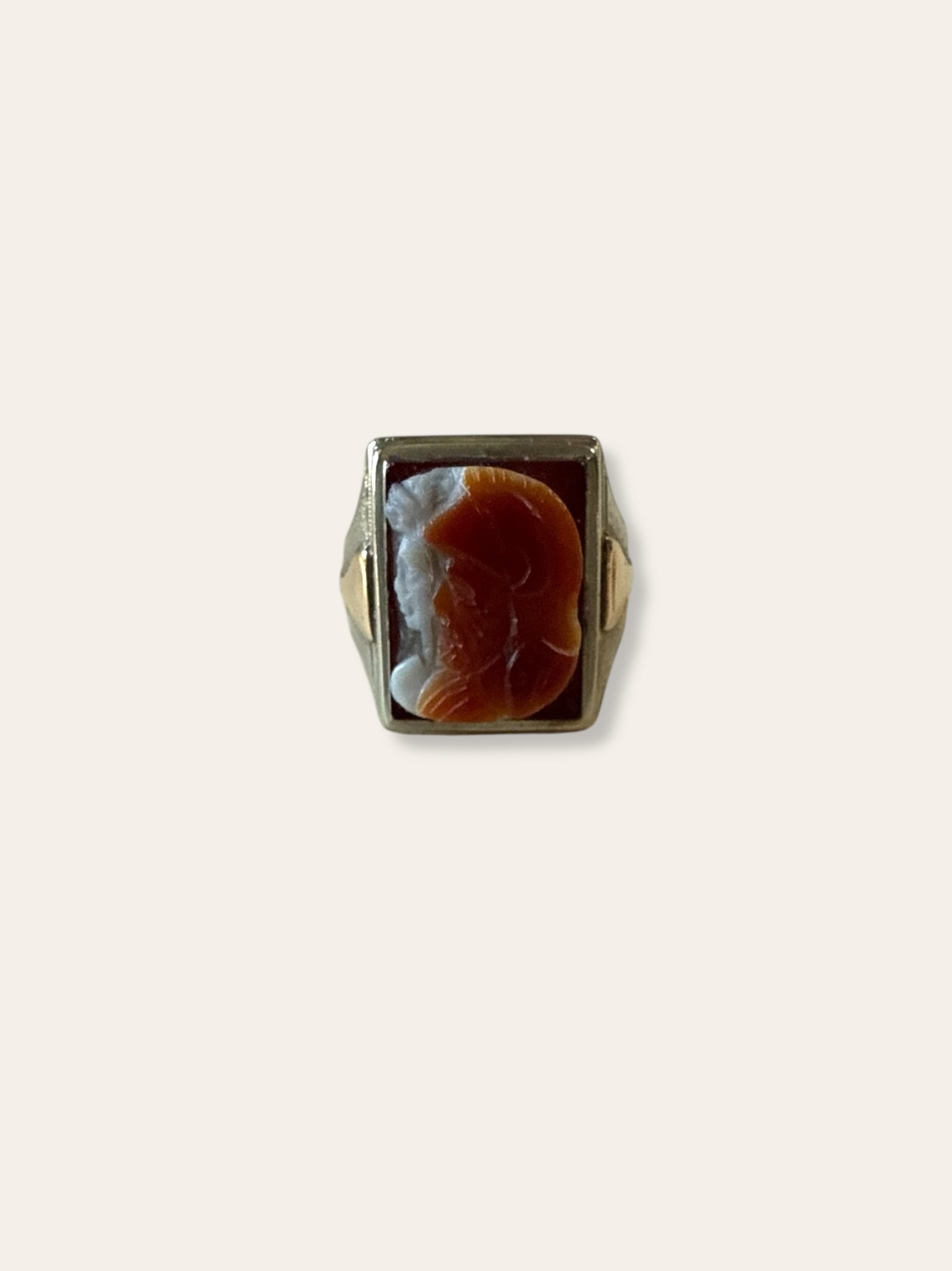 Vintage 1940’s Roman Soldier Cameo 10k Two Tone Gold Ring Size 7.75