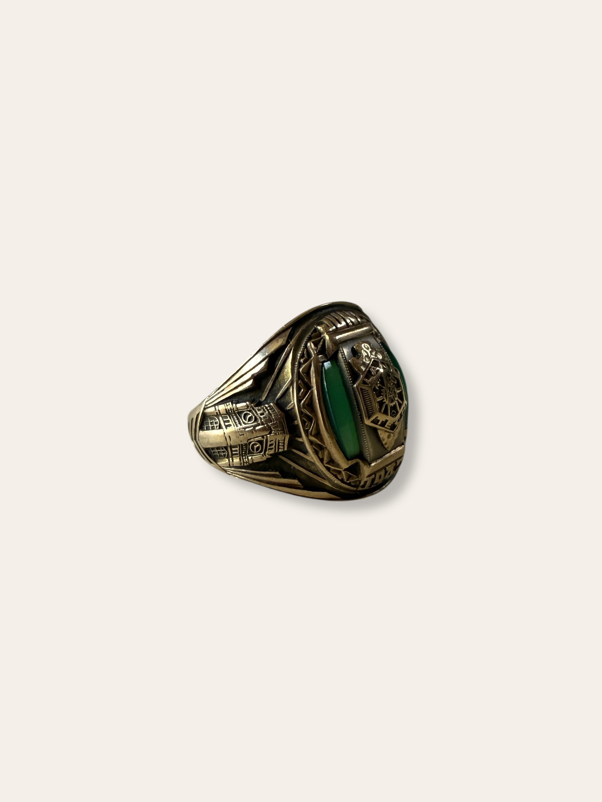 Vintage 1942 Lane Tech 10k Gold Class Ring Size 8.5