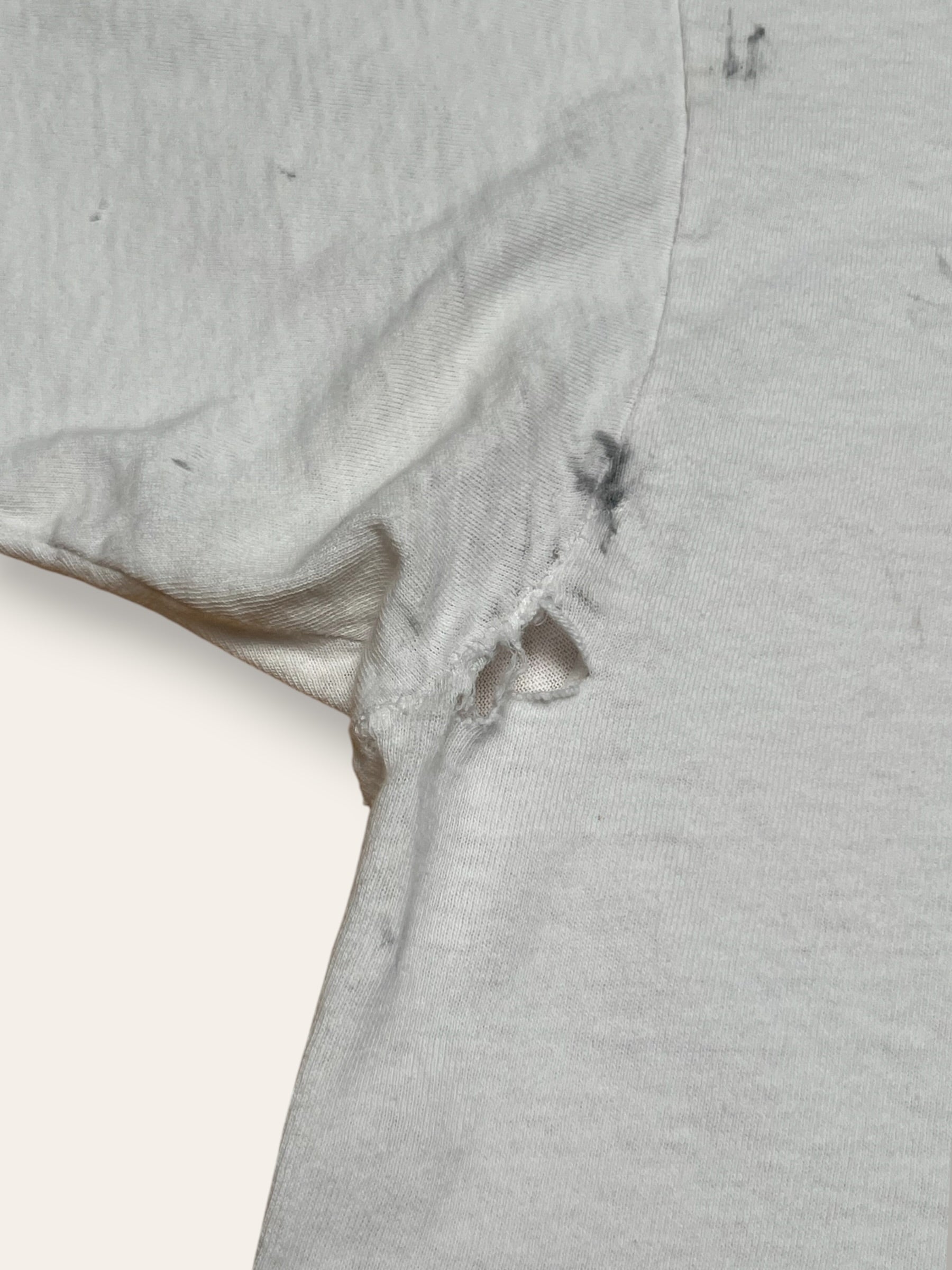 Vintage 1980’s Robert Mapplethorpe “Ajitto” Photograph T-Shirt | Distressed White Graphic Tee | Museum Of Contemporary Art Chicago Tee