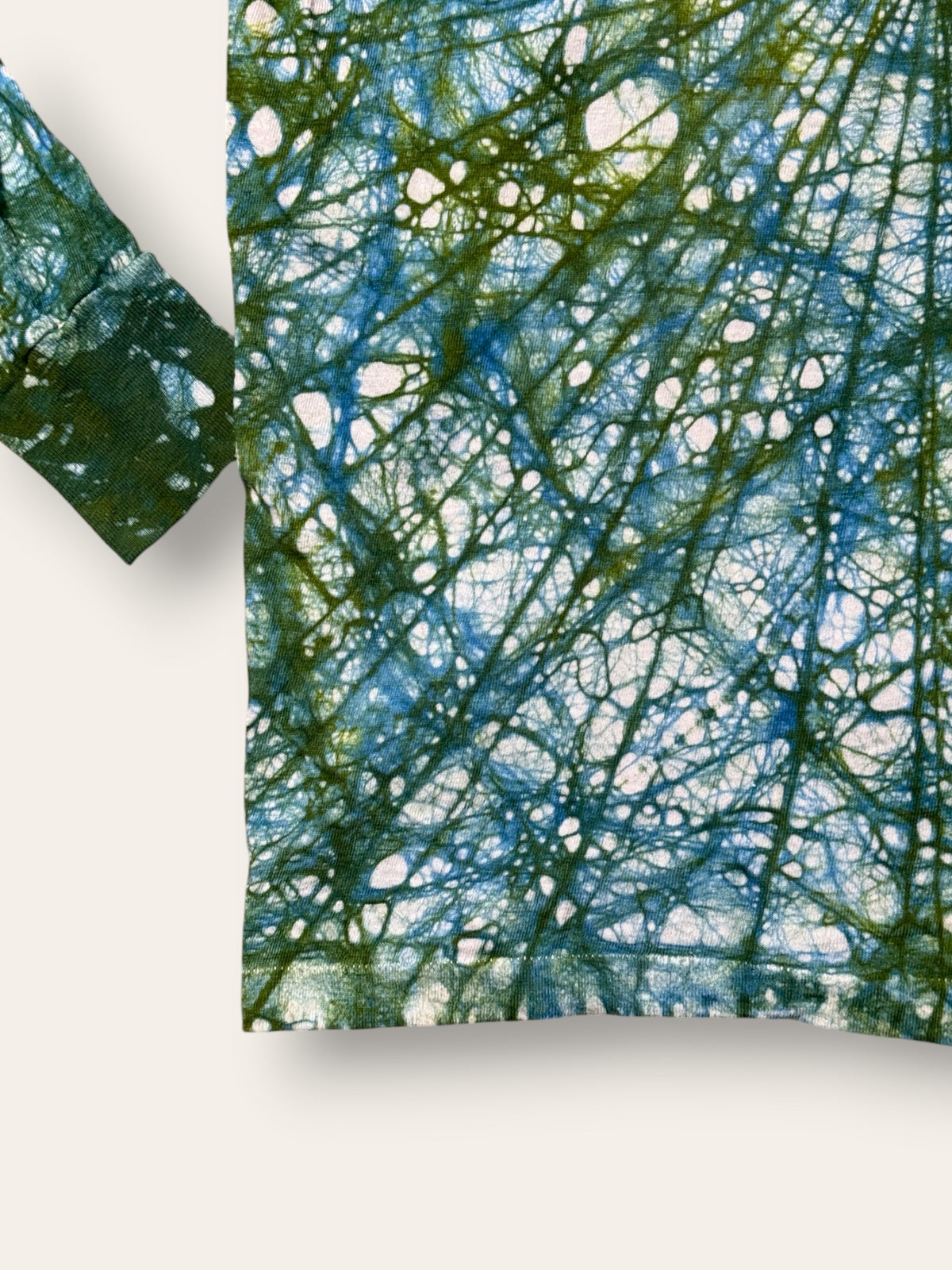 Vintage 1960s Hand-Dyed Folk Web Veining Tie-Dye Long Sleeve Shirt in Moss | Hanes Loopwheel 100% Cotton Shirt