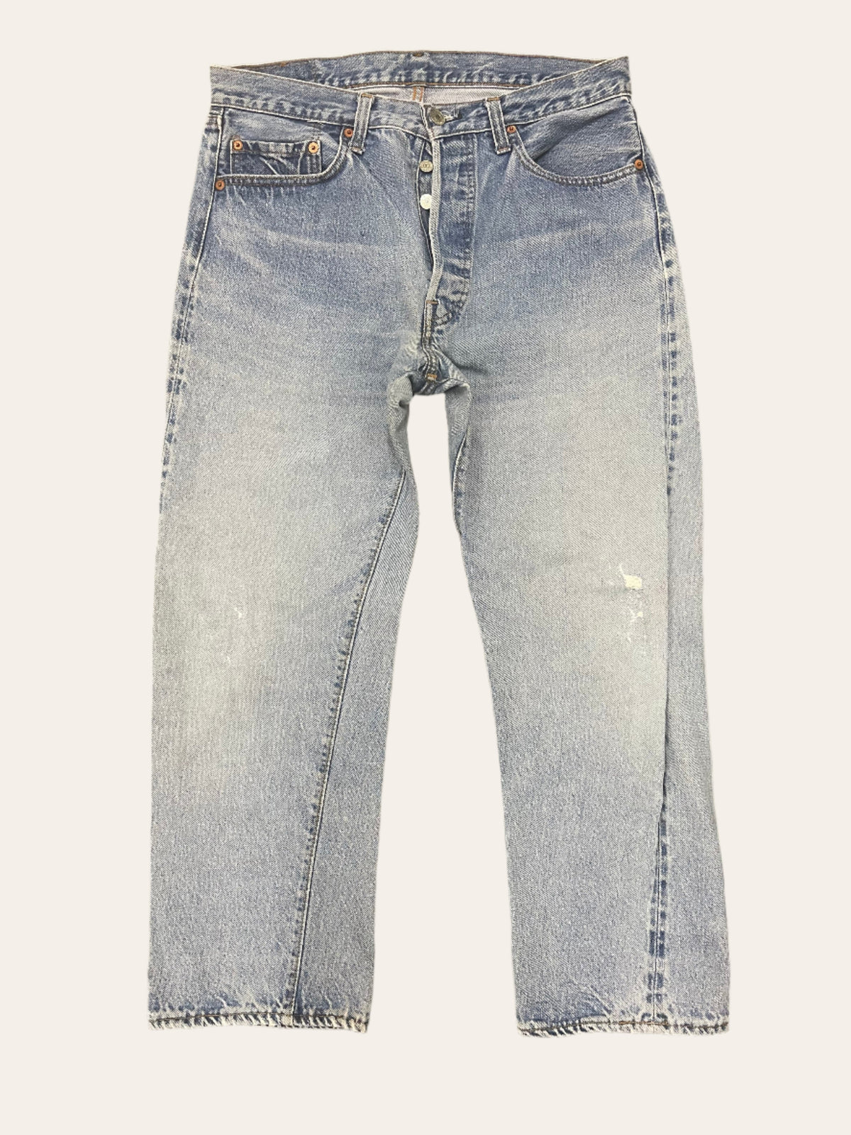 ACF8B748-5C7E-4C3B-AEE1- 