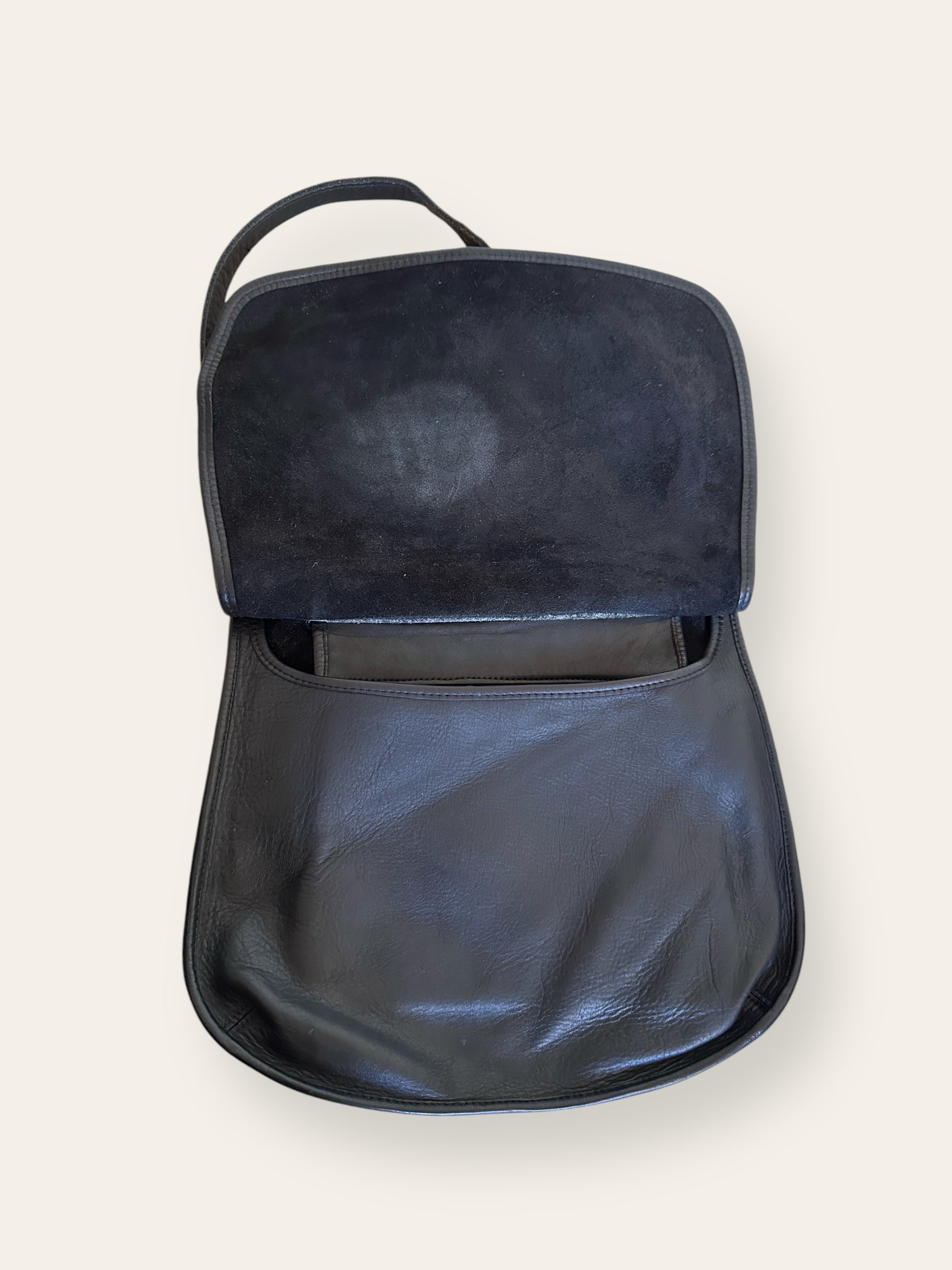 Vintage 1990's Coach 9134 Hippie Flap Black Bag – Afterlife Boutique