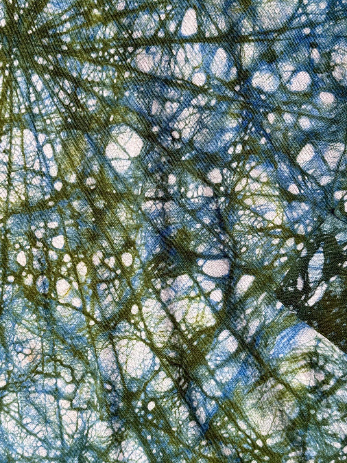 Vintage 1960s Hand-Dyed Folk Web Veining Tie-Dye Long Sleeve Shirt in Moss | Hanes Loopwheel 100% Cotton Shirt