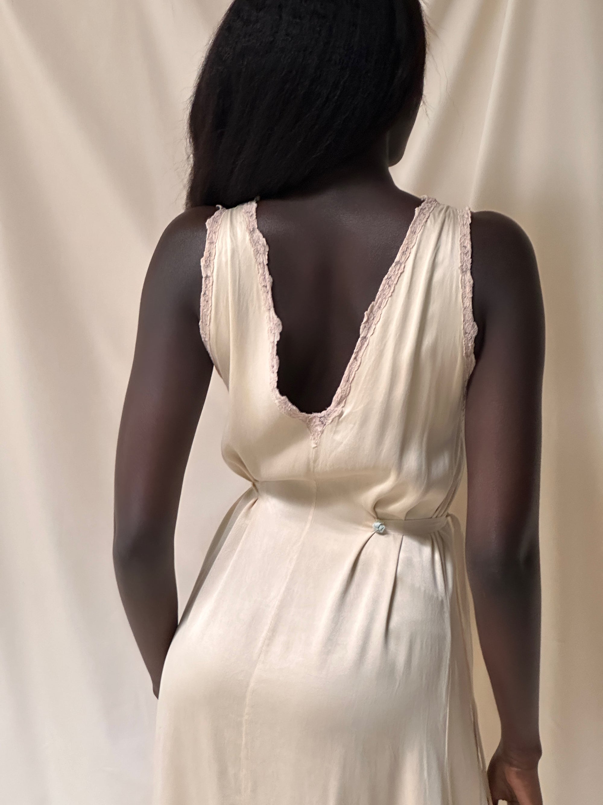 Vintage 1930’s Silk &amp; Lace Champagne Slip Dress