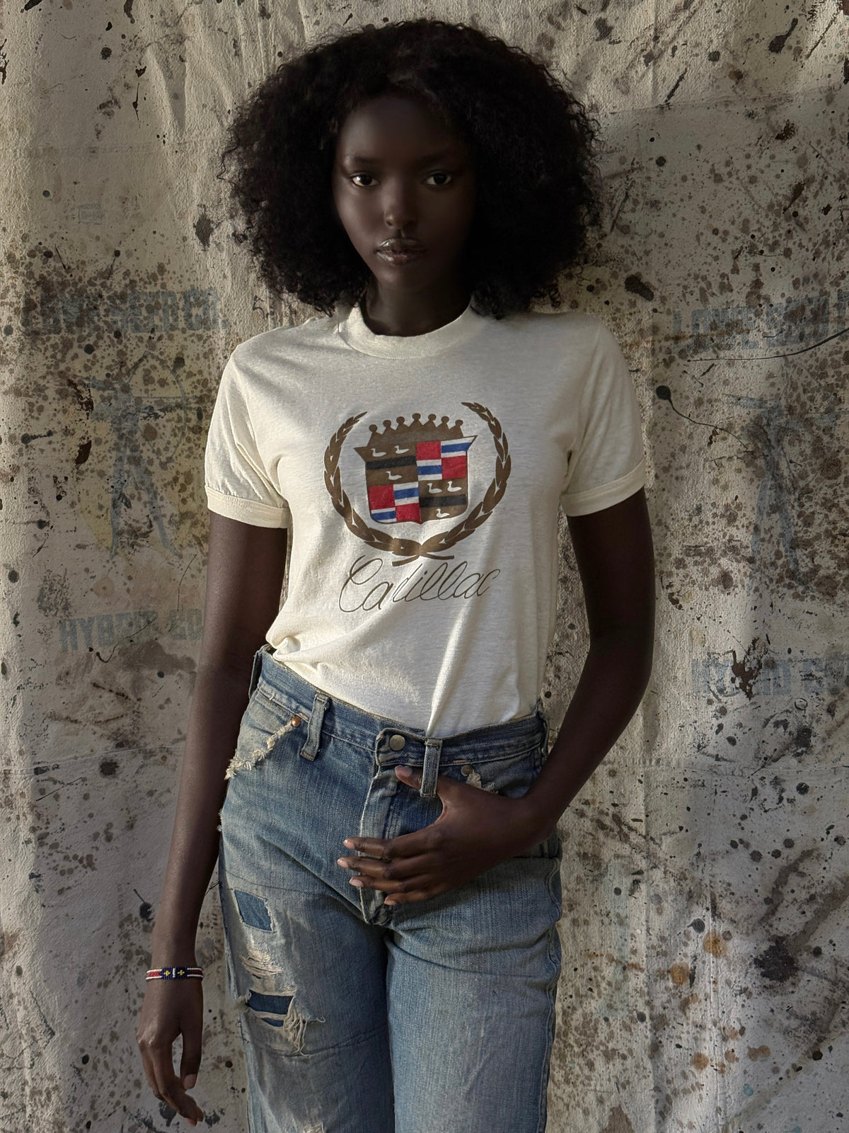 Vintage 1980s Cadillac Wreath Crest T-Shirt | Script Logo Tee