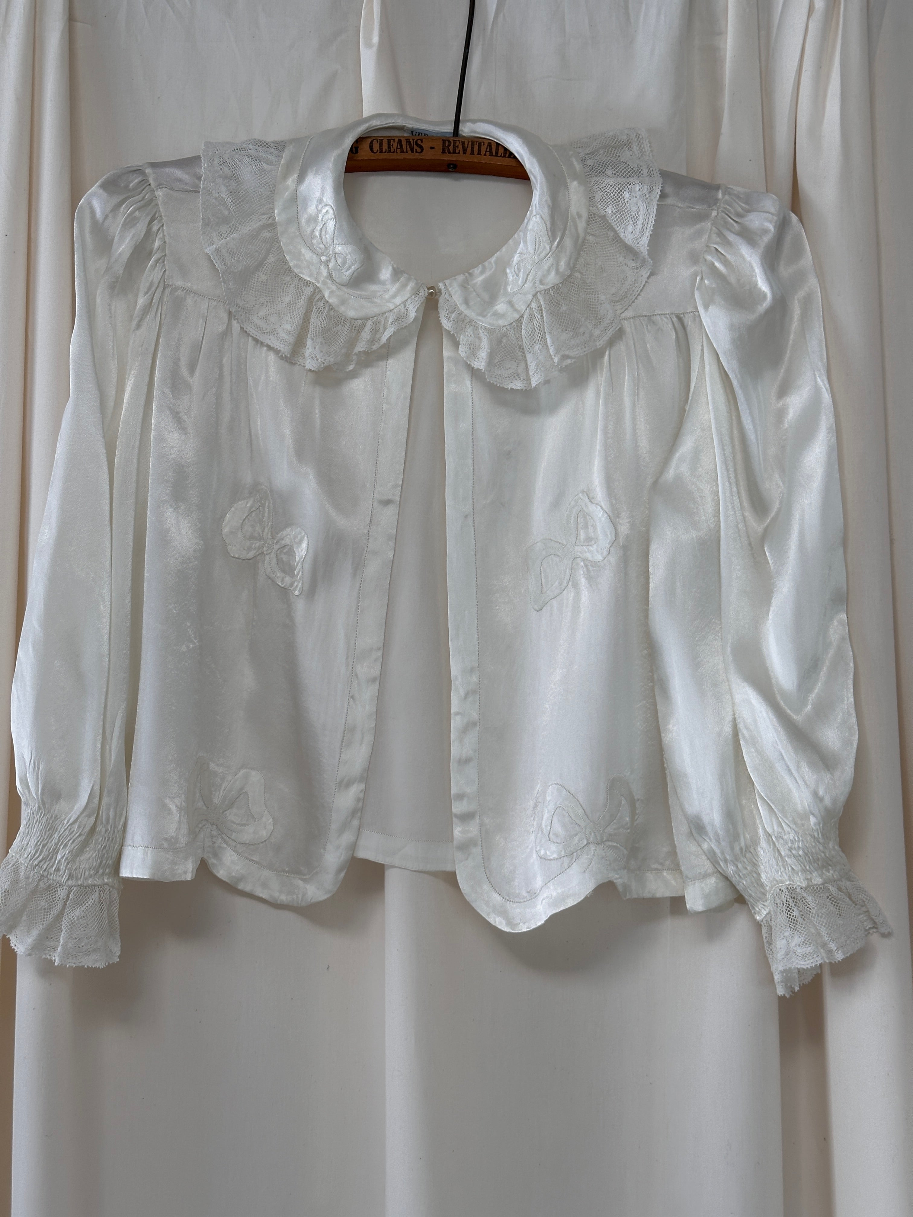 Vintage 1940's Silk Rayon Bows Bed Jacket – Afterlife Boutique