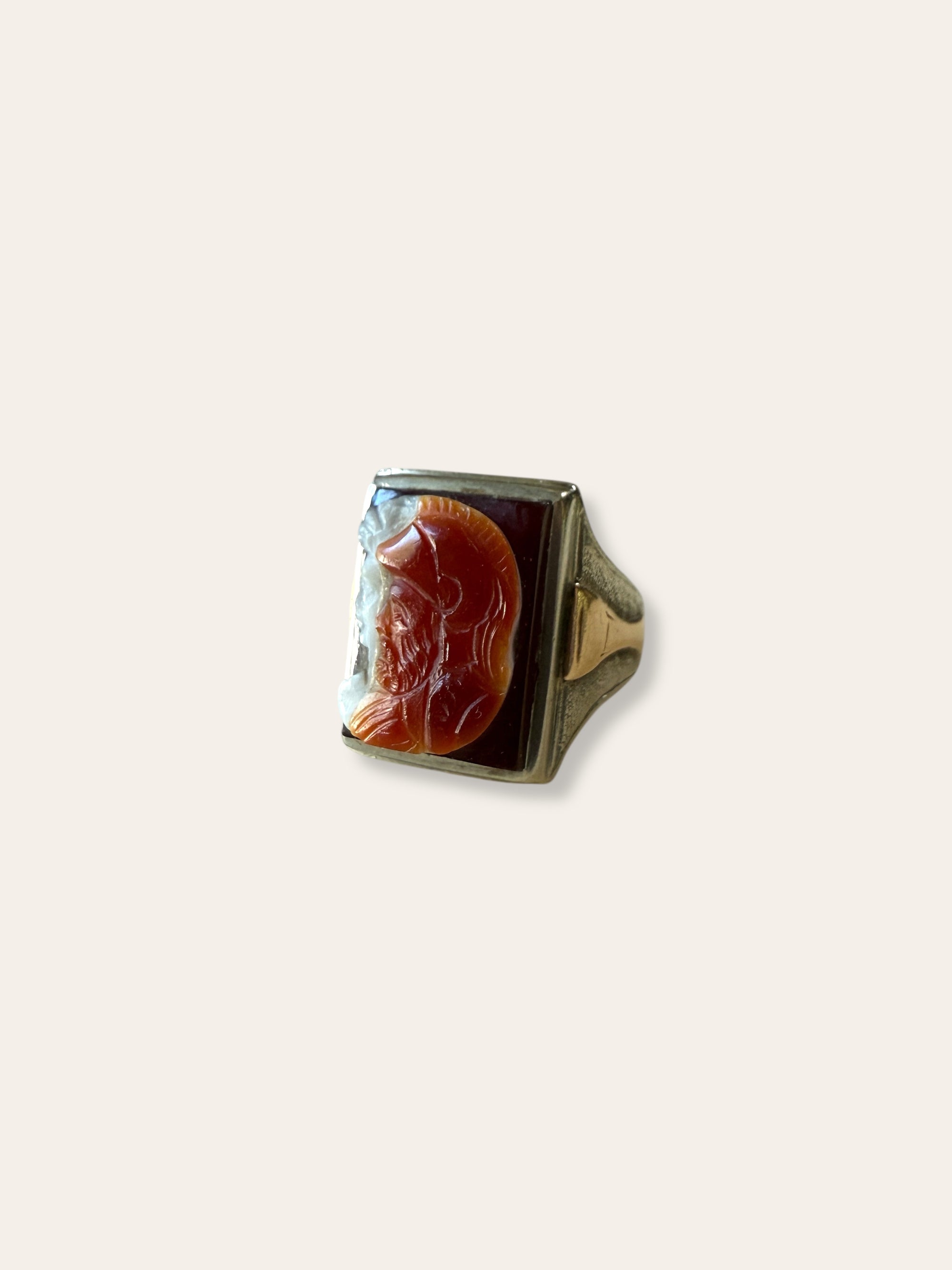Vintage 1940’s Roman Soldier Cameo 10k Two Tone Gold Ring Size 7.75