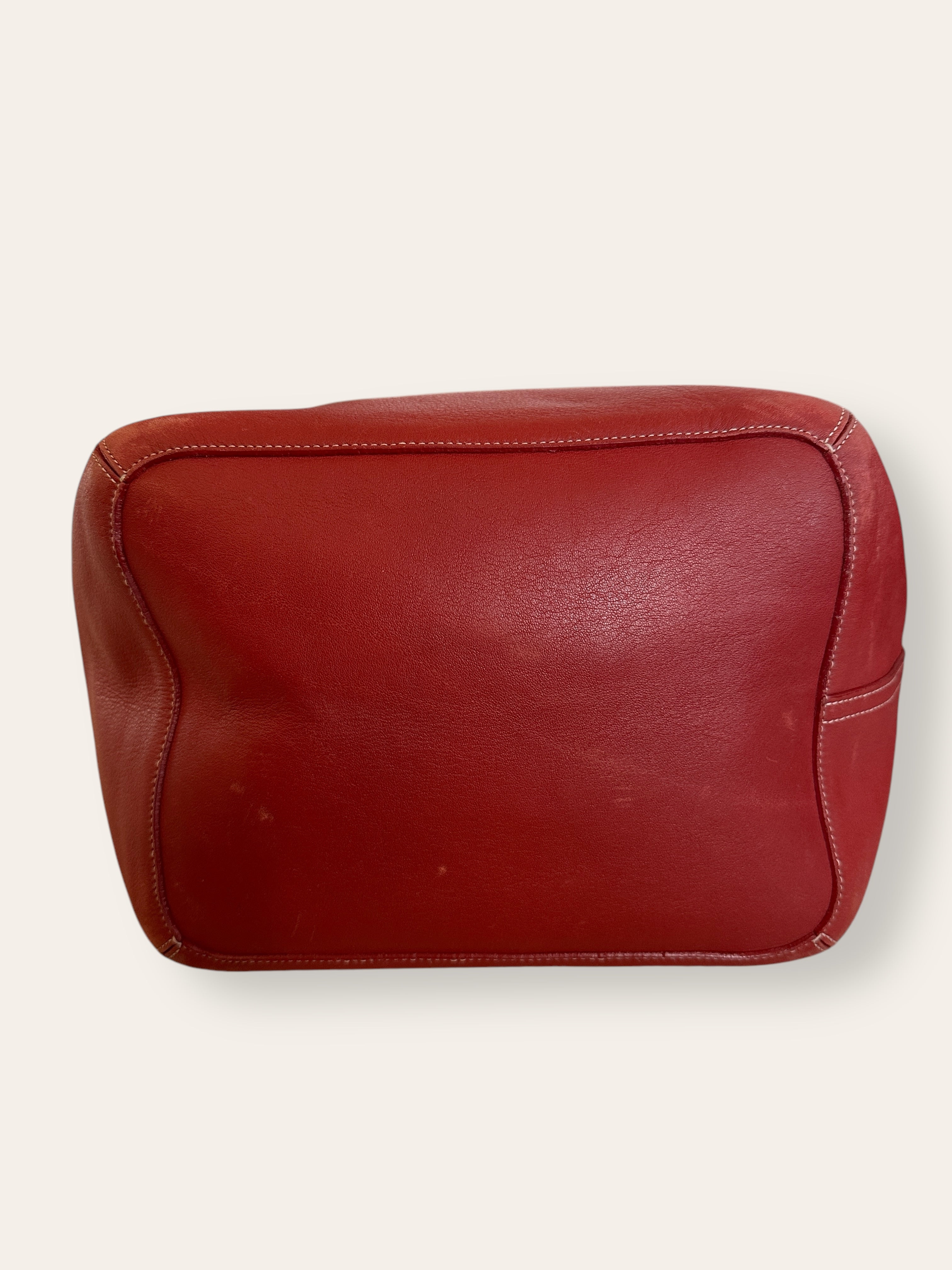 Early 2000's Coach 9151 XL Bucket Red Legacy Bag – Afterlife Boutique