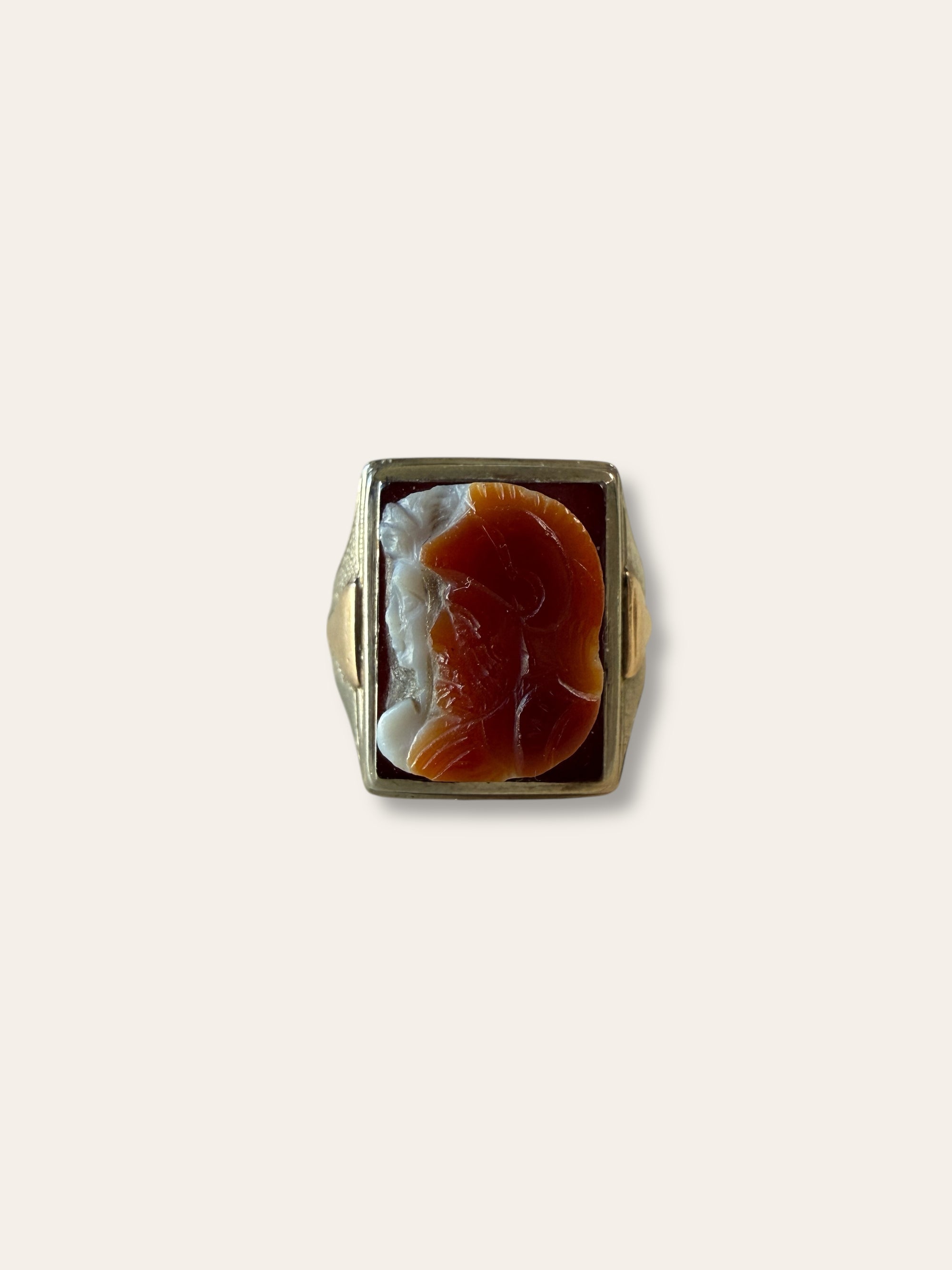 Vintage 1940’s Roman Soldier Cameo 10k Two Tone Gold Ring Size 7.75