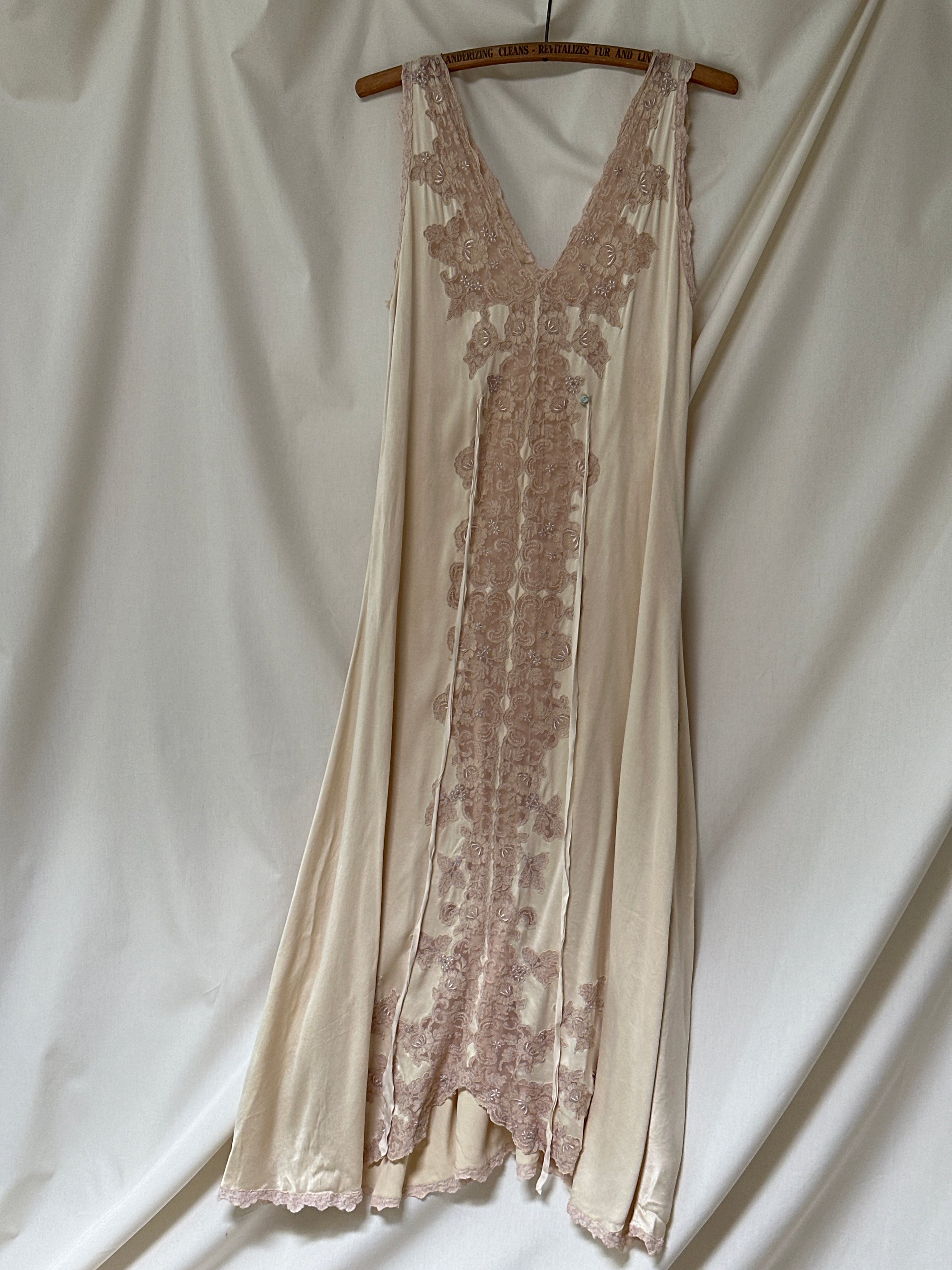 Vintage 1930’s Silk &amp; Lace Champagne Slip Dress