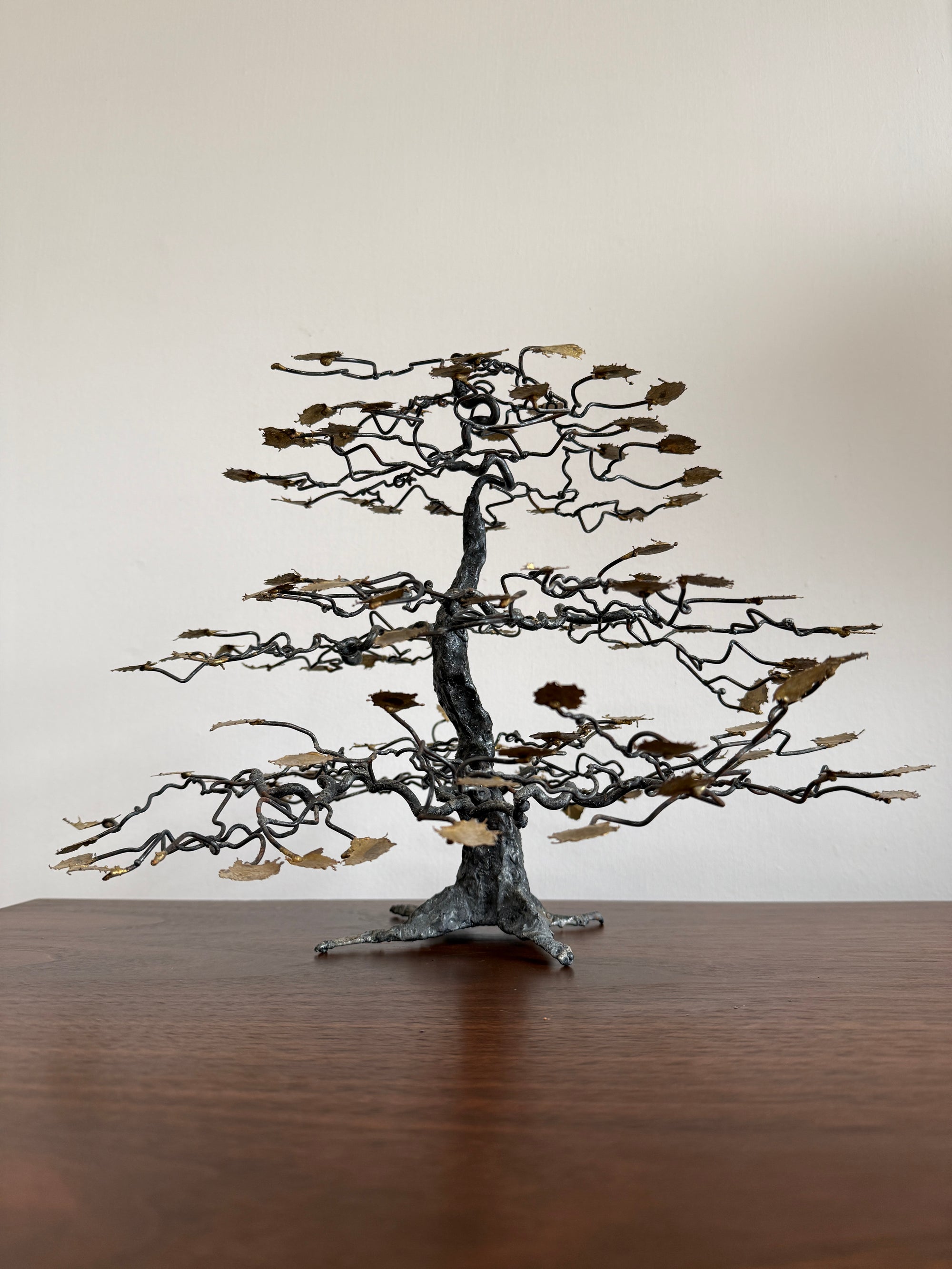wire mcm sculpture of a Japanese bonsai tree