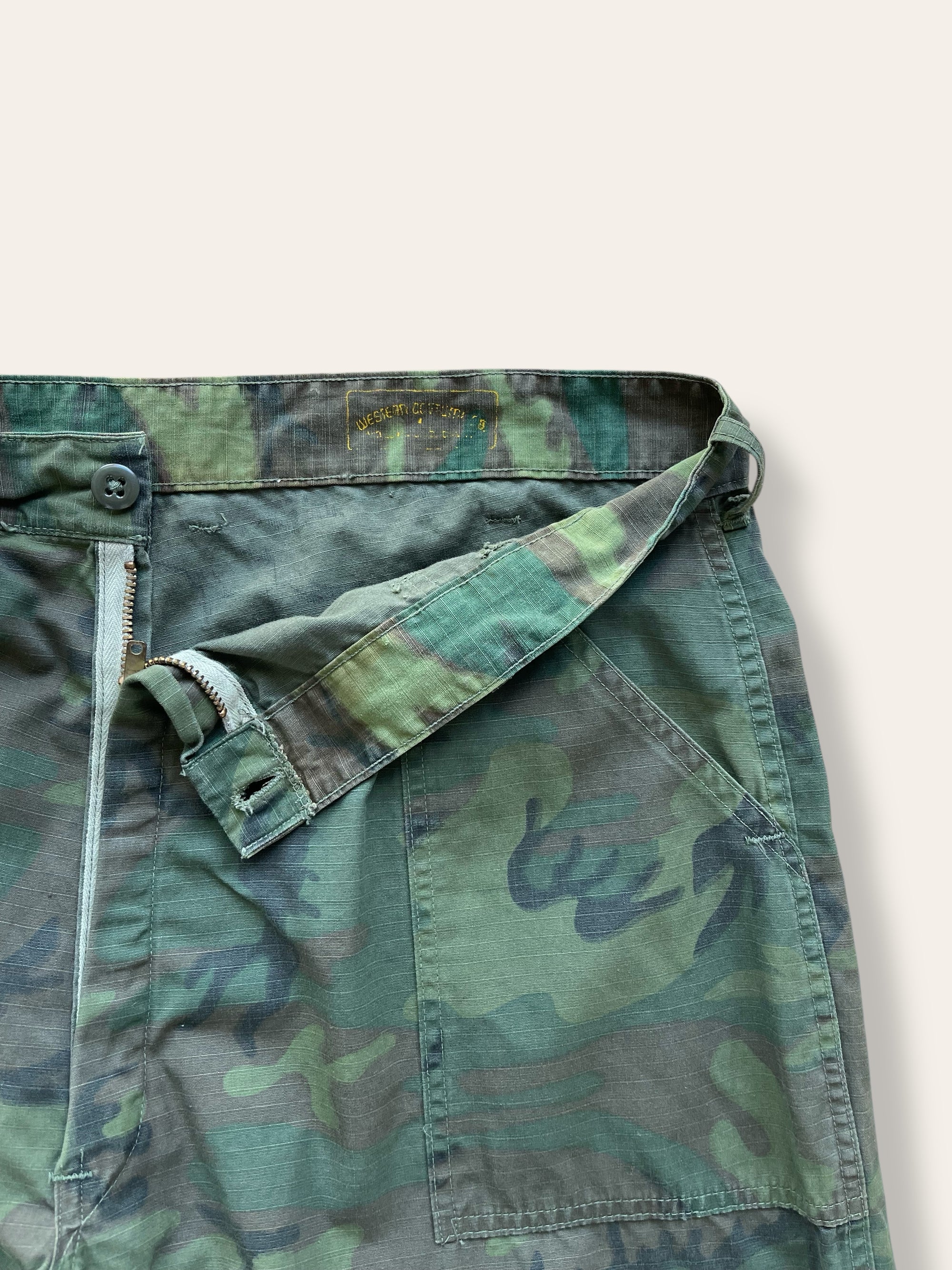 Vintage 1970’s Civilian ERDL Camo Poplin Ripstop Baker Pants W:36