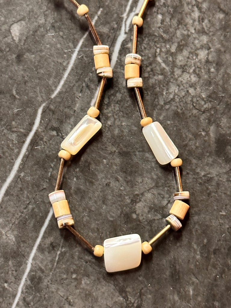 Vintage 1970’s Mother Of Pearl Shell Sterling Silver Choker Necklace