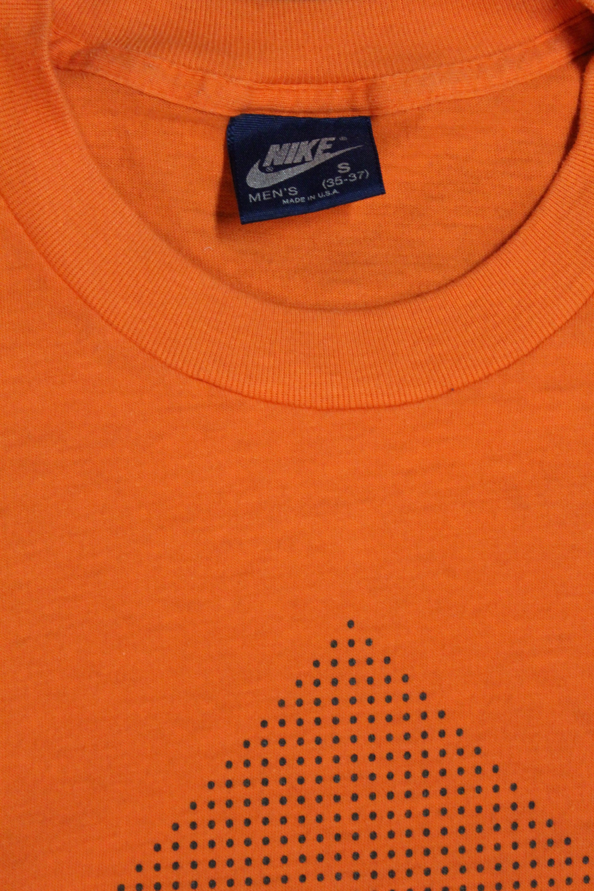 Vintage 1980&#39;s Nike Orange Graphic T-Shirt