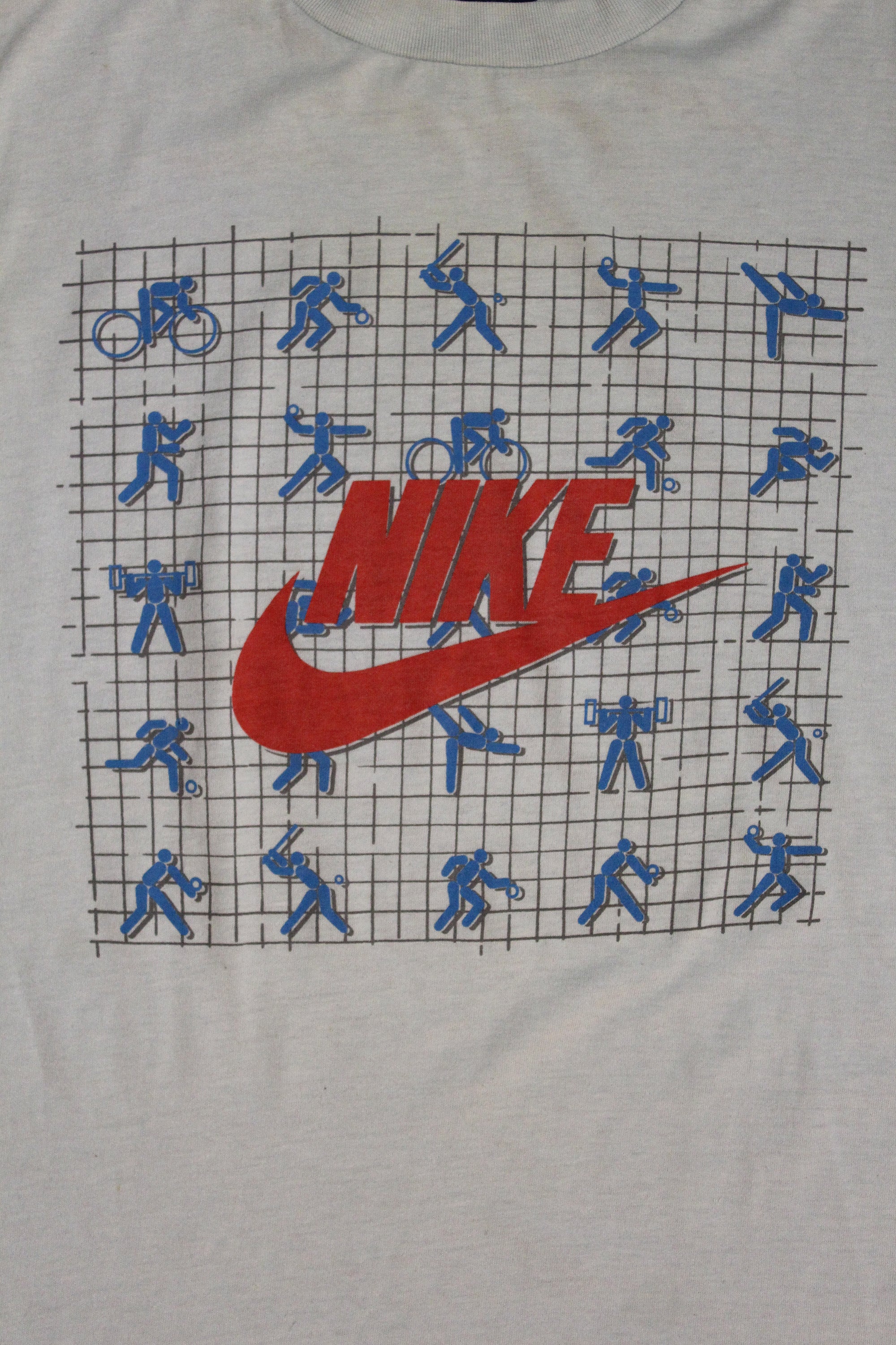 Vintage 1980&#39;s Nike Grid Sports Graphic T-Shirt