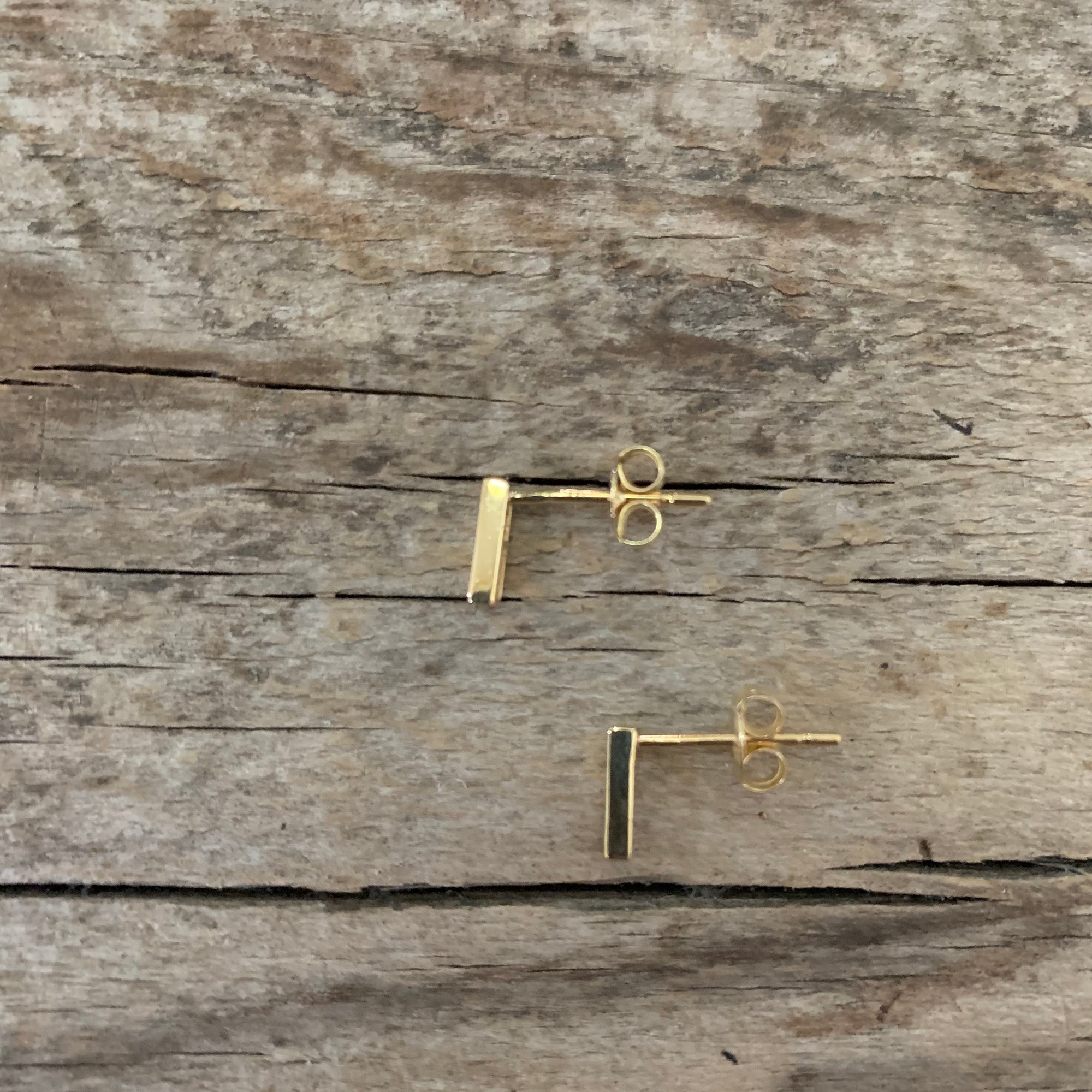 Vintage 14k Gold Mini Bar Stud Earrings