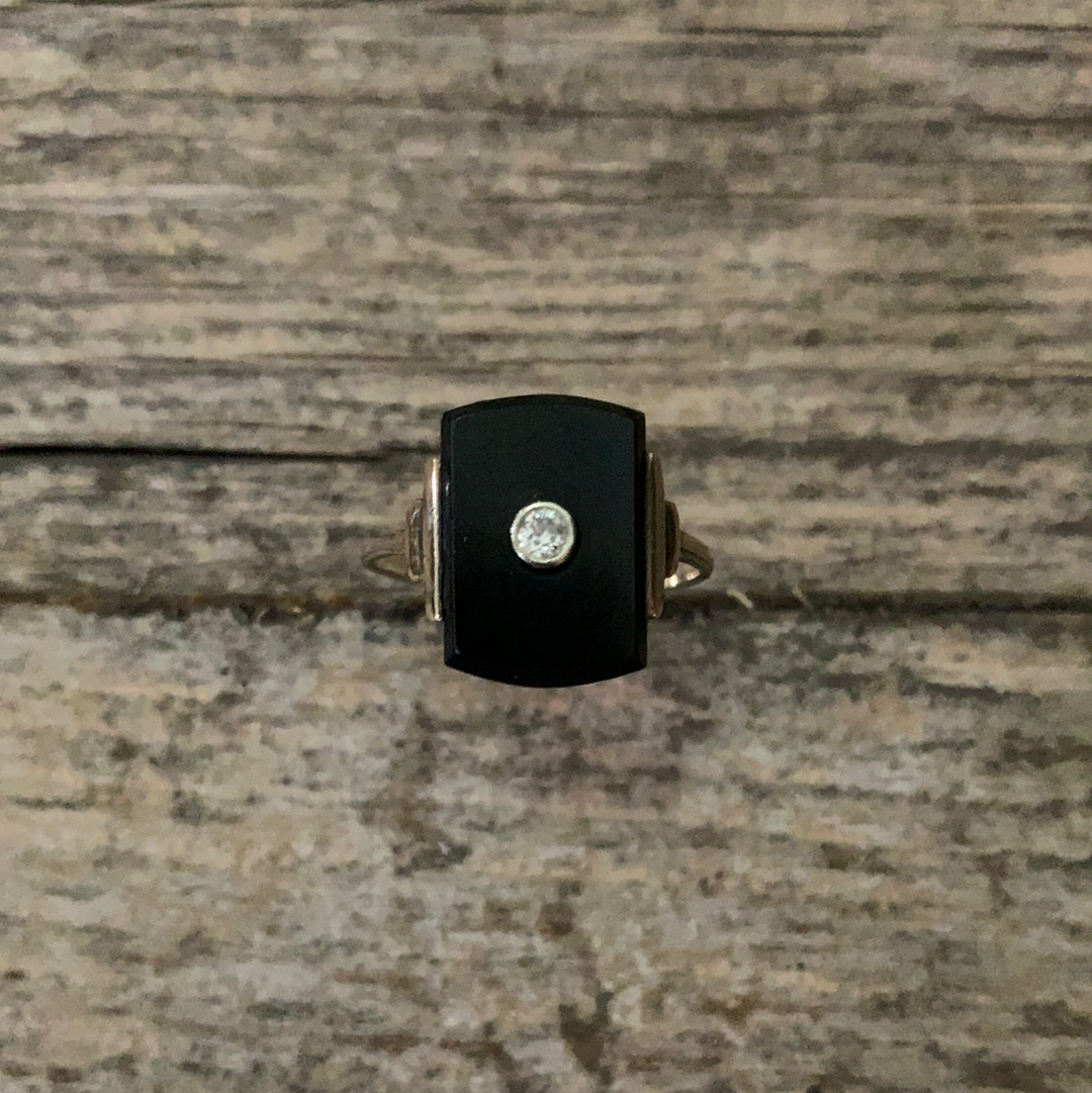 Vintage Art Deco Onyx 10k Gold Ring Size 7